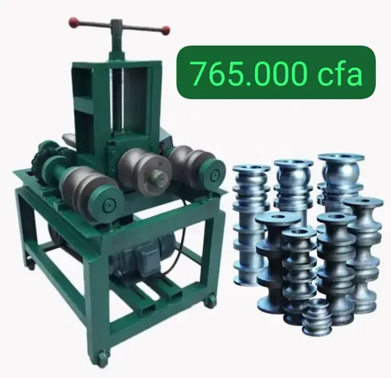 Machine à profiler les tubes avec ses jeux de moules
